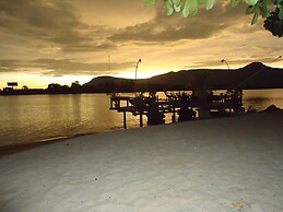 Natural Bungalows Restaurant and Bar