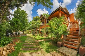 Natural Bungalows Restaurant and Bar