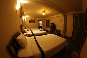 Natural Bungalows Restaurant and Bar