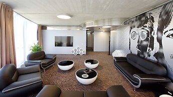 Sono Hotel