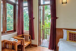 Riverside Oasis Villa