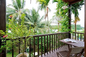 Riverside Oasis Villa