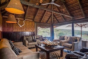 Safari Lodge - Amakhala Game Reserve