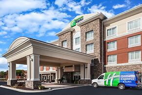Holiday Inn Express & Suites Lexington Park-California by IHG