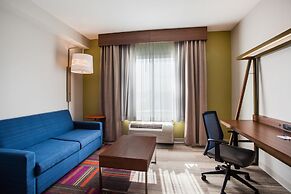 Holiday Inn Express & Suites Lexington Park-California by IHG