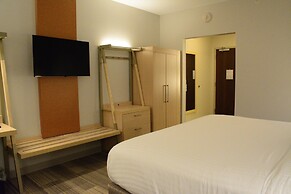 Holiday Inn Express & Suites Lexington Park-California by IHG