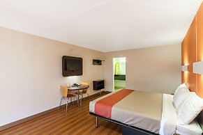 Motel 6 Fort Worth, TX - Stockyards