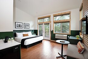 LOGE Glacier National Park