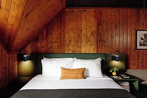 LOGE Glacier National Park