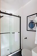 LOGE Glacier National Park