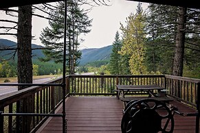 LOGE Glacier National Park