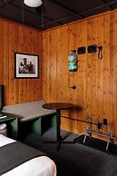 LOGE Glacier National Park