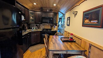 LOGE Glacier National Park