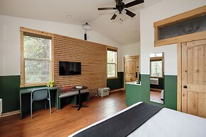 LOGE Glacier National Park