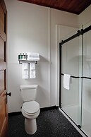 LOGE Glacier National Park