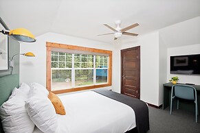 LOGE Glacier National Park