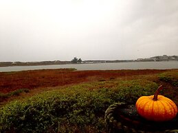 Captain's Inn at Moss Landing