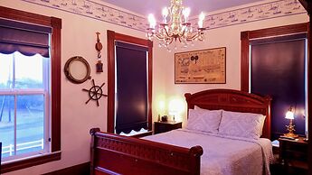 Captain's Inn at Moss Landing