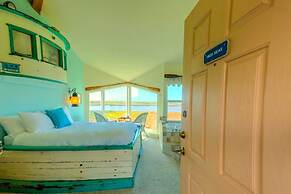 Captain's Inn at Moss Landing