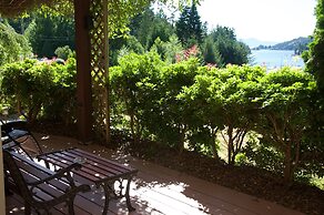 Enchanter Oceanview Suites