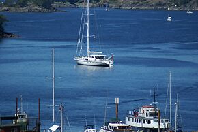 Enchanter Oceanview Suites