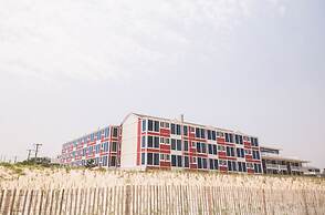 Surf Club Oceanfront Hotel