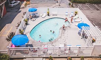 Surf Club Oceanfront Hotel