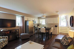 Boardwalk Homes - Executive Townhomes