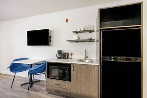 Studio 6 Fort Worth, TX -Stockyards East