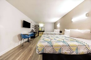 Studio 6 Fort Worth, TX -Stockyards East