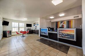 Studio 6 Fort Worth, TX -Stockyards East