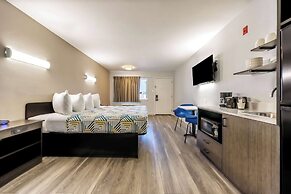 Studio 6 Fort Worth, TX -Stockyards East