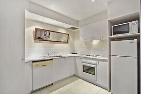 Knox International Hotel & Apartments