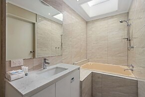 Knox International Hotel & Apartments