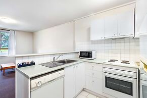 Knox International Hotel & Apartments