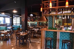 Knox International Hotel & Apartments