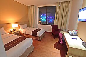 Padjadjaran Suites Resort & Convention