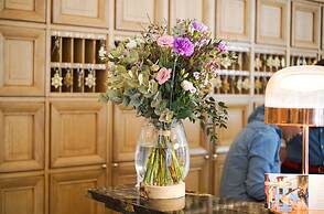 Globe et Cecil Hôtel