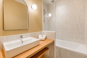 Globe et Cecil Hôtel