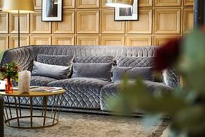 Globe et Cecil Hôtel