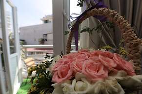 Hanoi Golden Charm Hotel