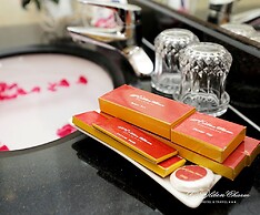 Hanoi Golden Charm Hotel