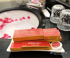 Hanoi Golden Charm Hotel