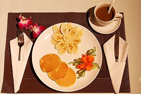 Hanoi Golden Charm Hotel