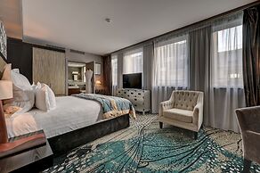 The One Alma Paris
