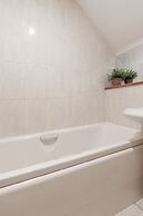 Tony Asga - Tony's Apartments