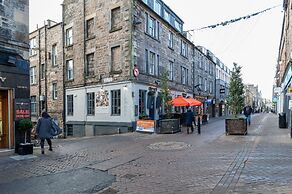 Tony Asga - Aisha.Sakina Apartments