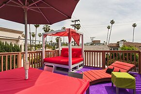 Beverly Hills Modern Guesthouse