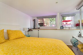 Beverly Hills Modern Guesthouse