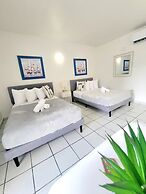 Nautilus By La Jamaca Hotels-Downtown La Parguera